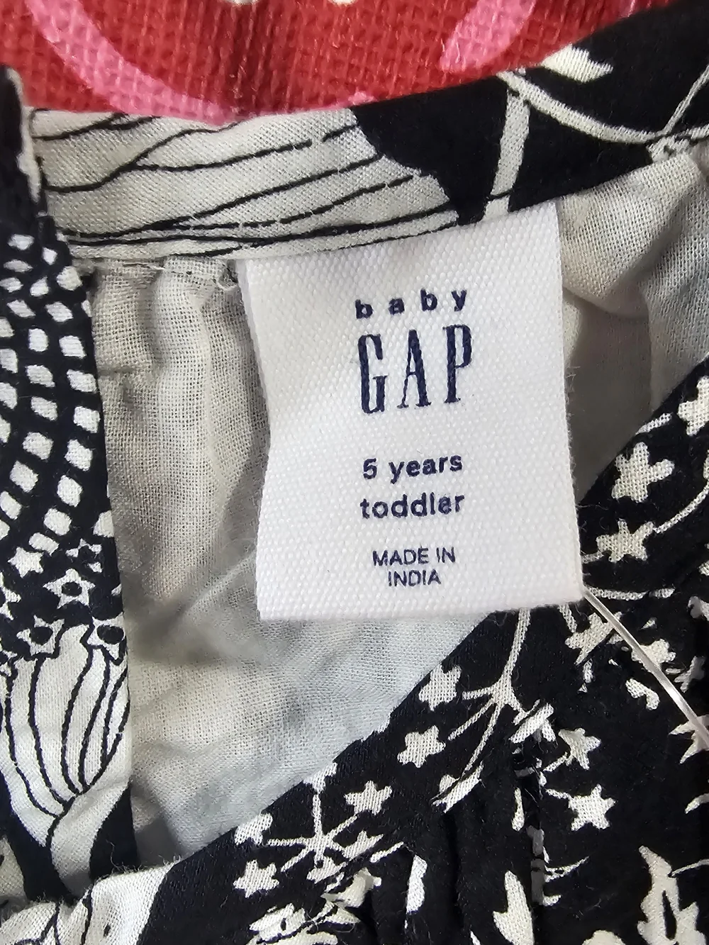 GAP Black & White Floral Print Women’s Top